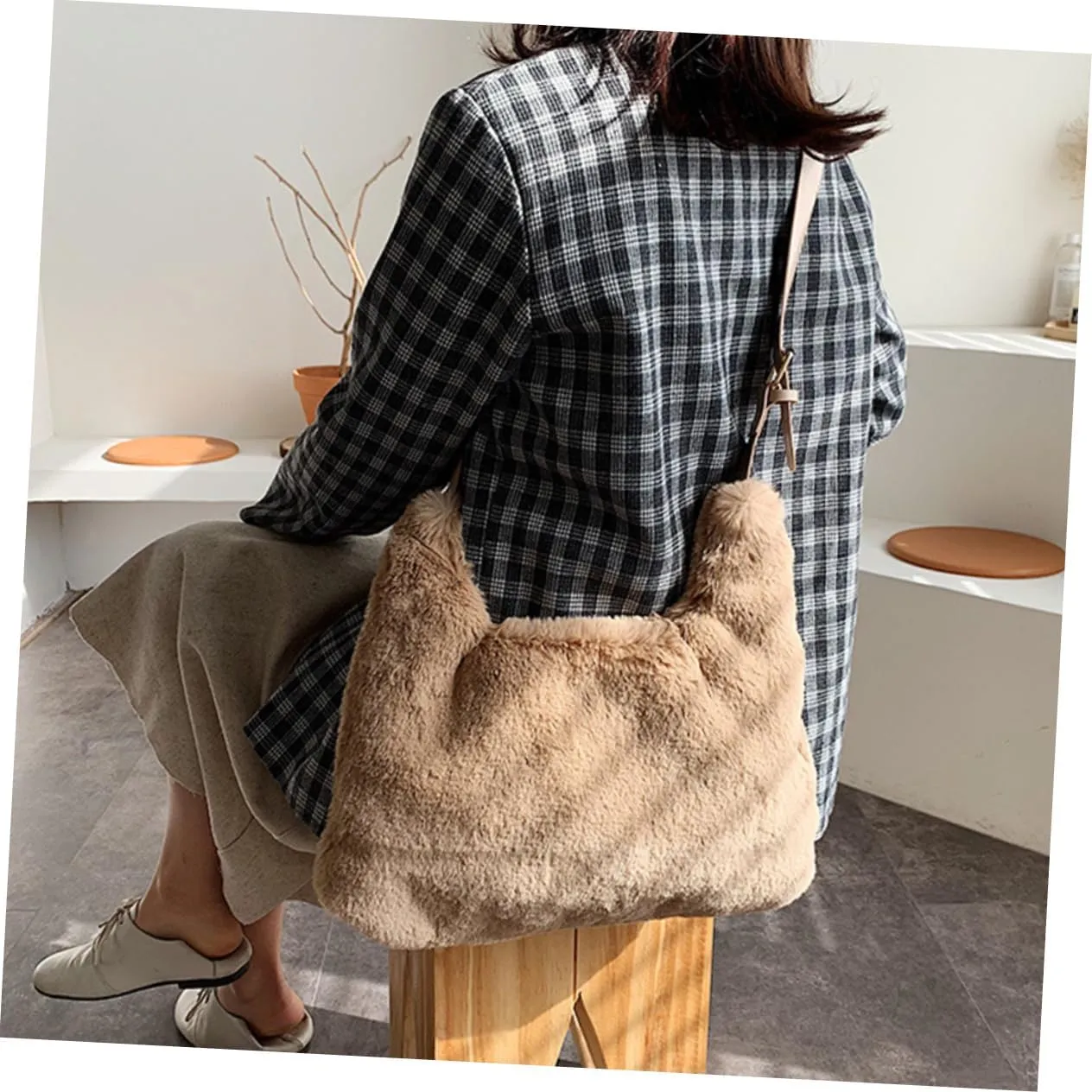 1pc Messenger Bag Women Crossbody Bag Girls Shoulder Bag Woman Plush Bag Plush Crossbody Bag Women