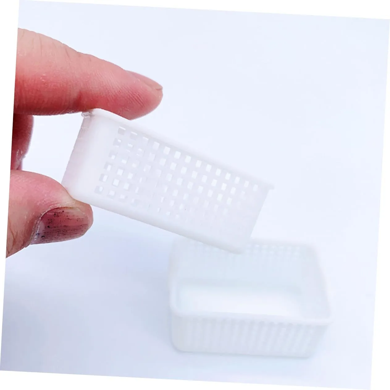 5sets 2pcs Miniature Dollhouse Storage Baskets Lightweight Decorative Baskets for Mini House Models Inspiring Imagination Creativity Teens for Home Decor and Playtime 2pcs*5