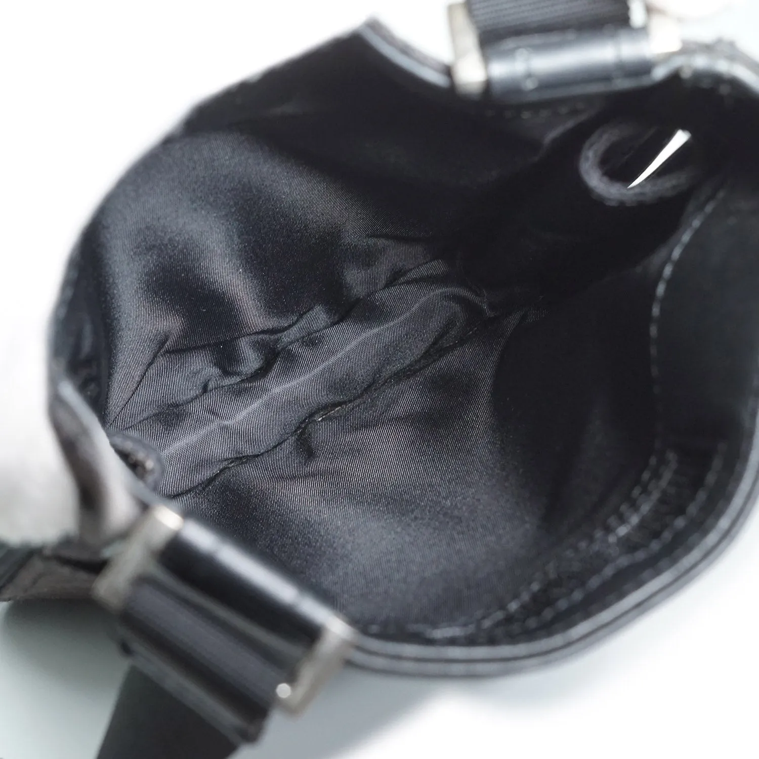 GG Canvas Zip Around Mini Messenger Crossbody Bag