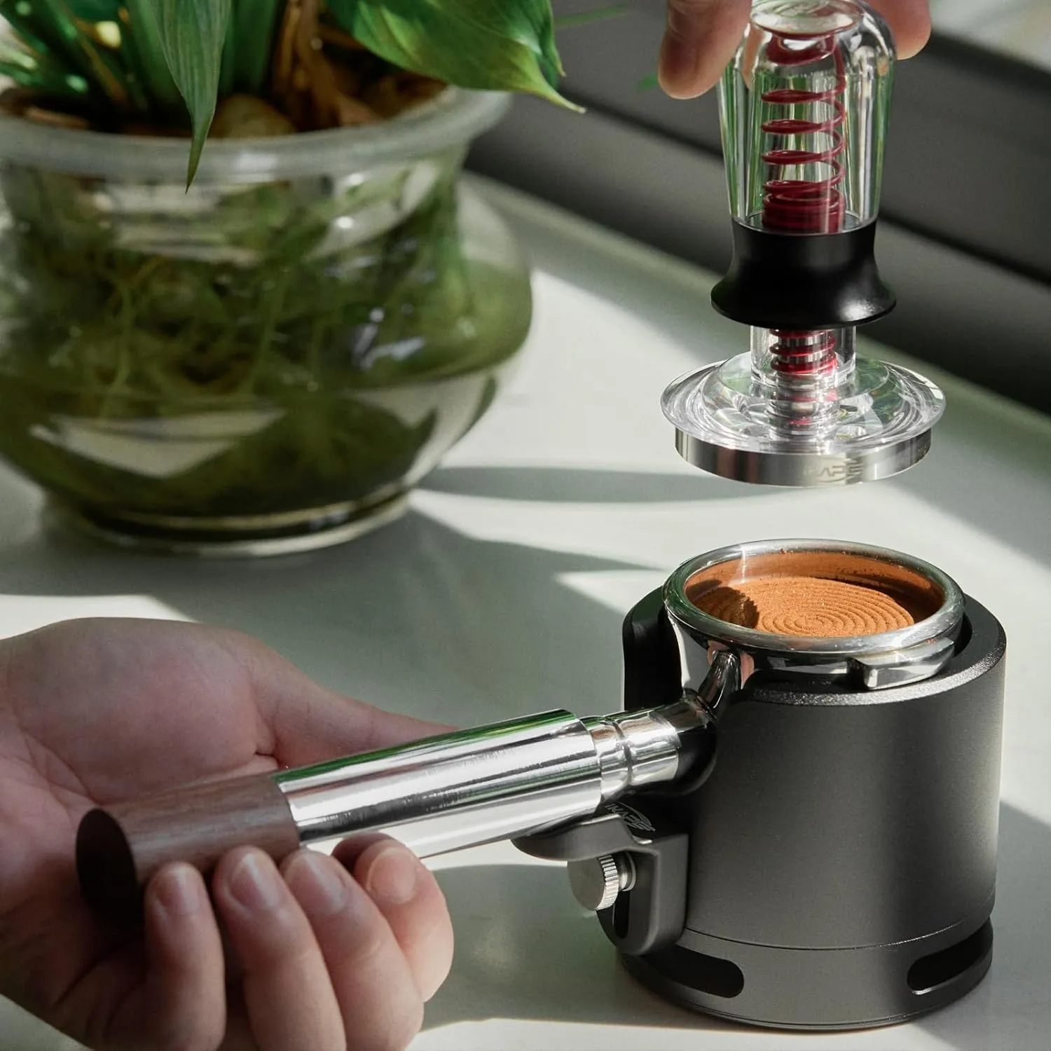 IKAPE 58mm Bottomless Naked Portafilter, Suitable for E61, Flair 58, ECM, Rocket, Sanremo, Synesso, Slayer, VBM Coffee Machines (Included 20g Capacity Filter Basket)