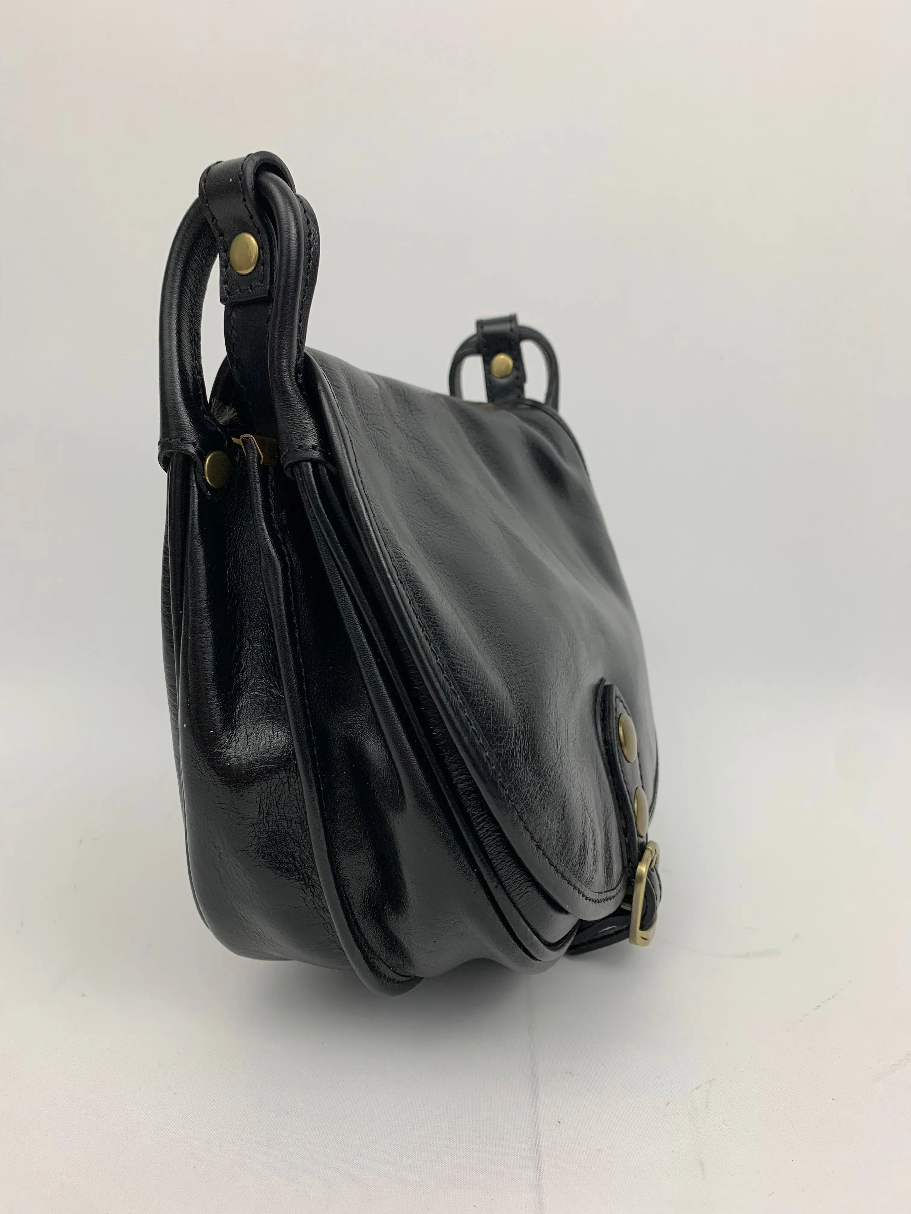 ROME - Italian Genuine leather messenger bag - black