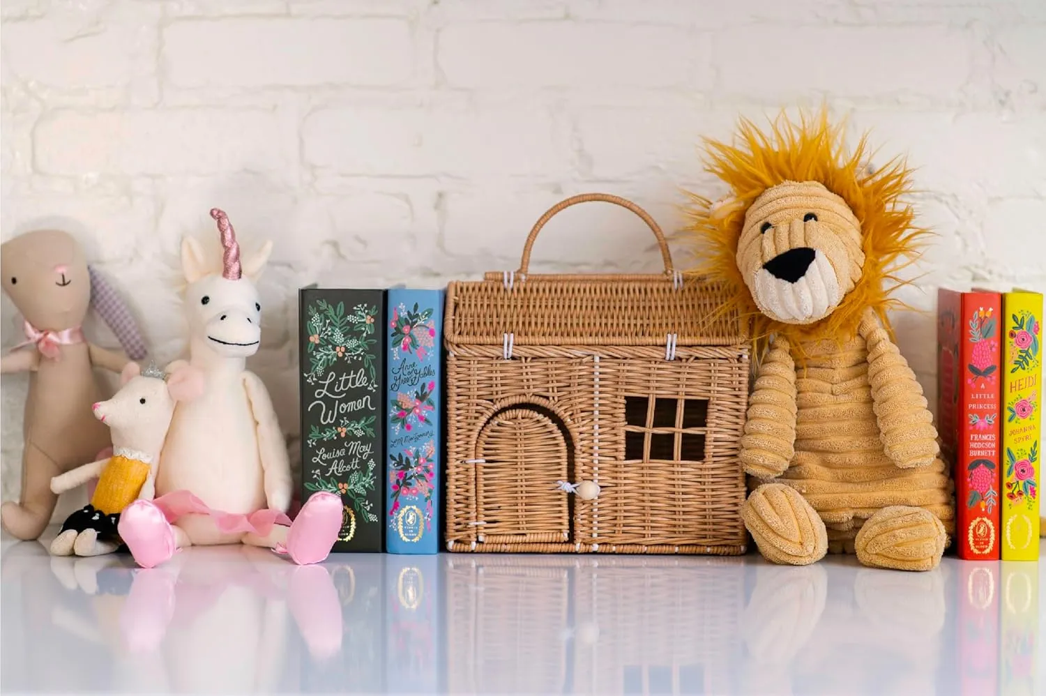 Rool Rattan House Shaped Basket Wicker Small Dollhouse Gift for Girls, Boho Toys, Mouse in a Box House, Little Girl Purse Clutch, Doll Carrier (Brown)