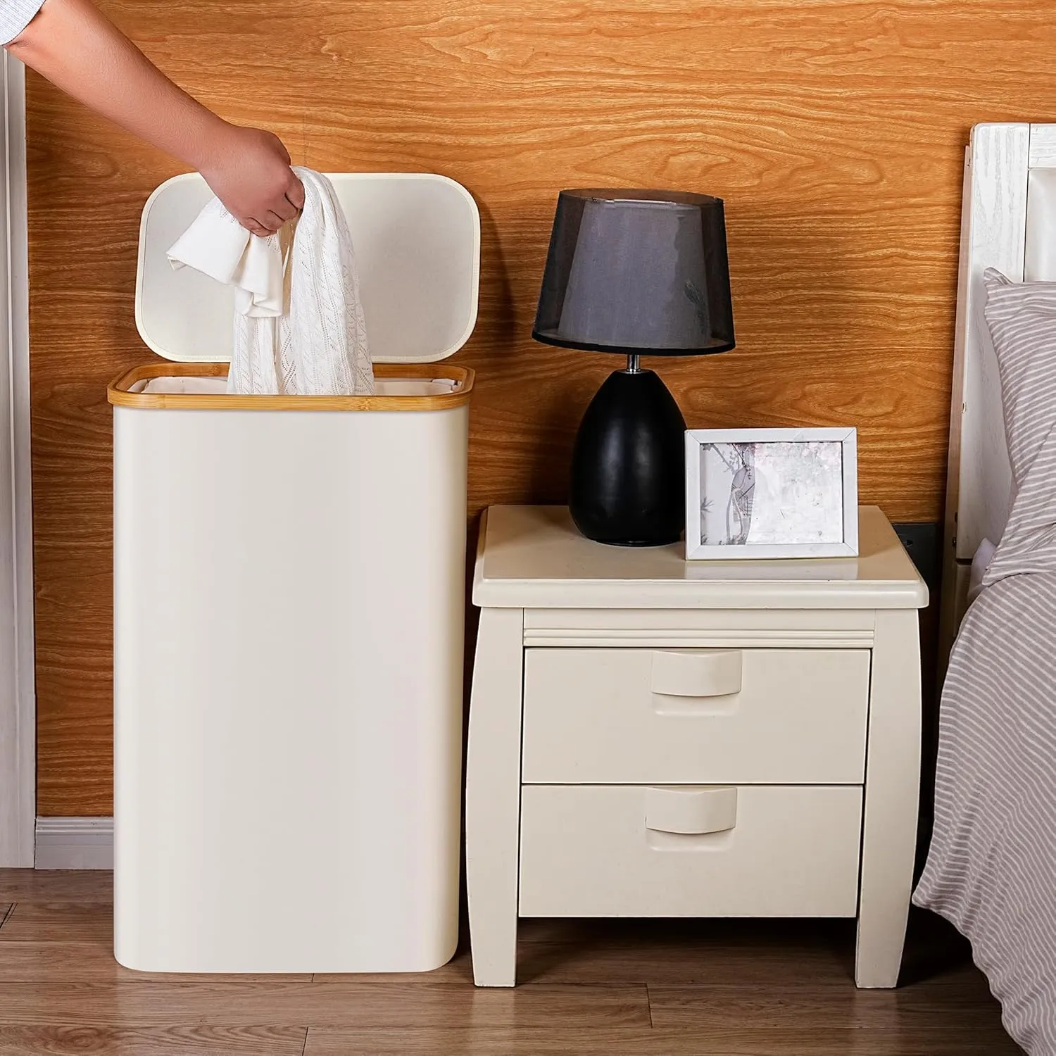 Slim Laundry Basket with Lid, Narrow Laundry Hamper with Removable Bag, Skinny Dirty Clothes Basket with Bamboo Handles for Bathroom, Bedroom & Laundry Room, 75L Beige