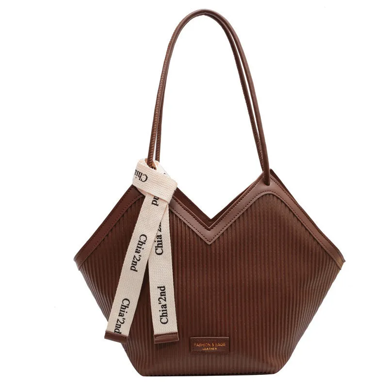 Stylish Commuter Shoulder Bags and Tote Bags