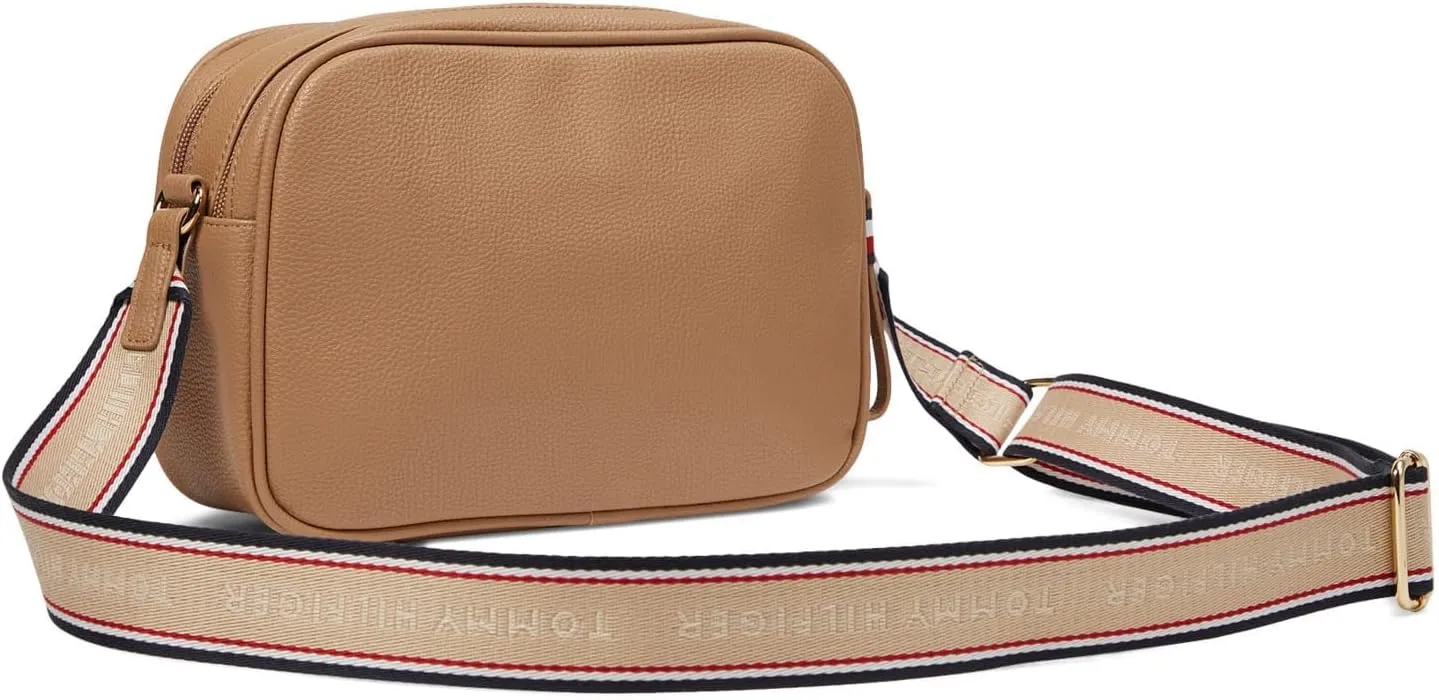 Tommy Hilfiger Cynthia Ii Camera Crossbody
