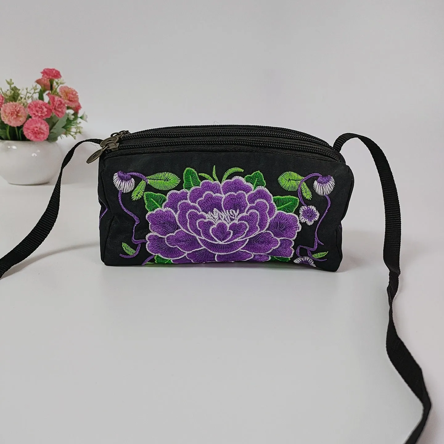 Wholesale Yunnan National Style Embroidery Clutch Crossbody Bags