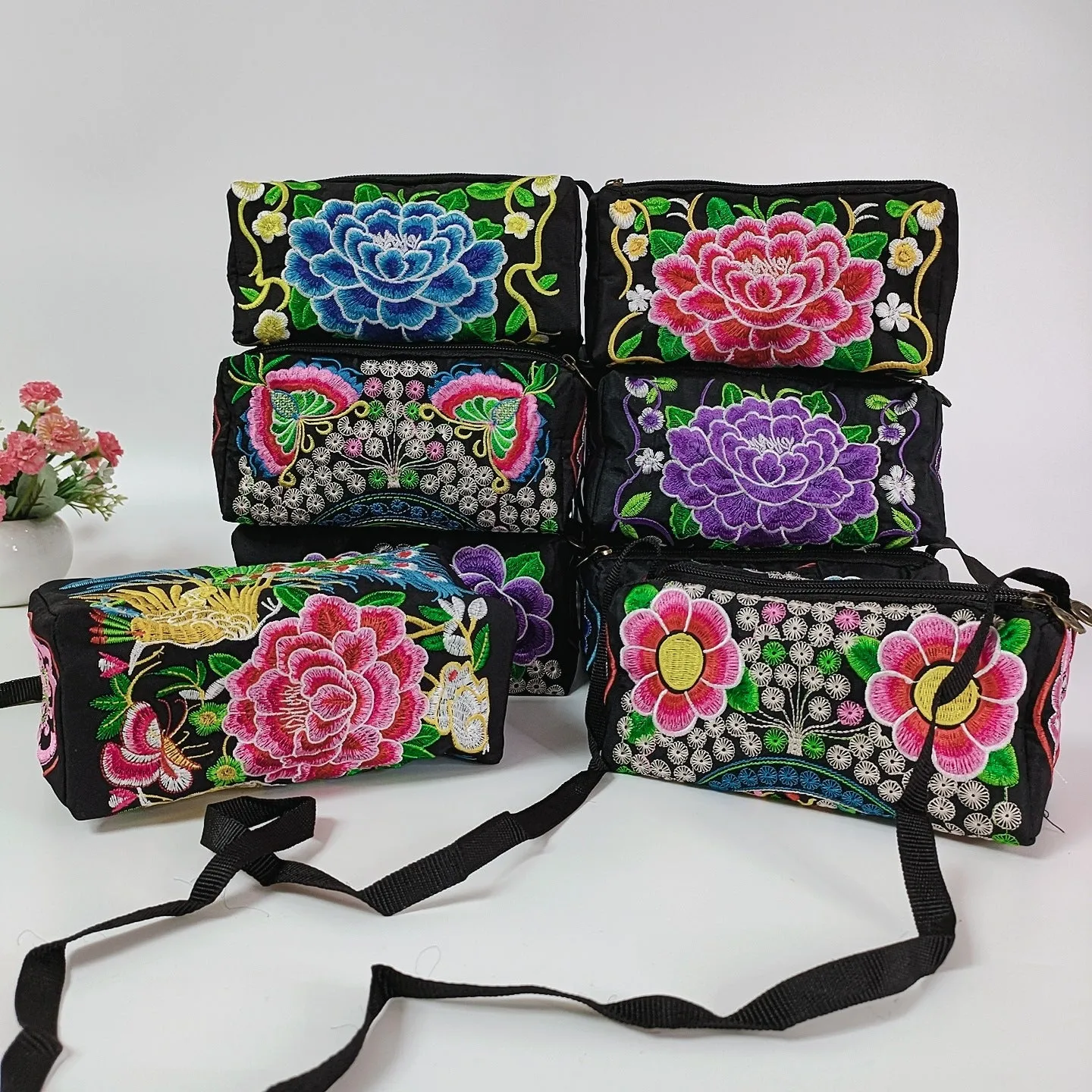 Wholesale Yunnan National Style Embroidery Clutch Crossbody Bags